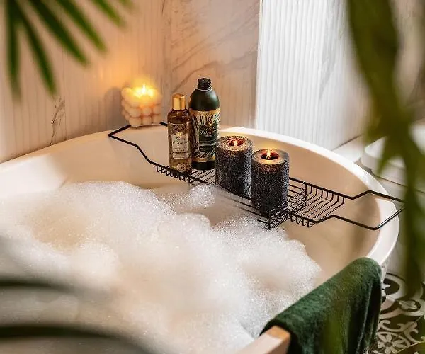 Qult - Jumanji Lägenhet *